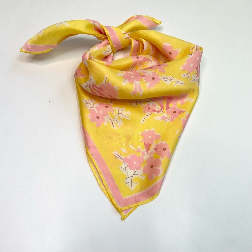 Vintage Vera Neumann Yellow Pink Floral Scarf - Picture 10 of 11